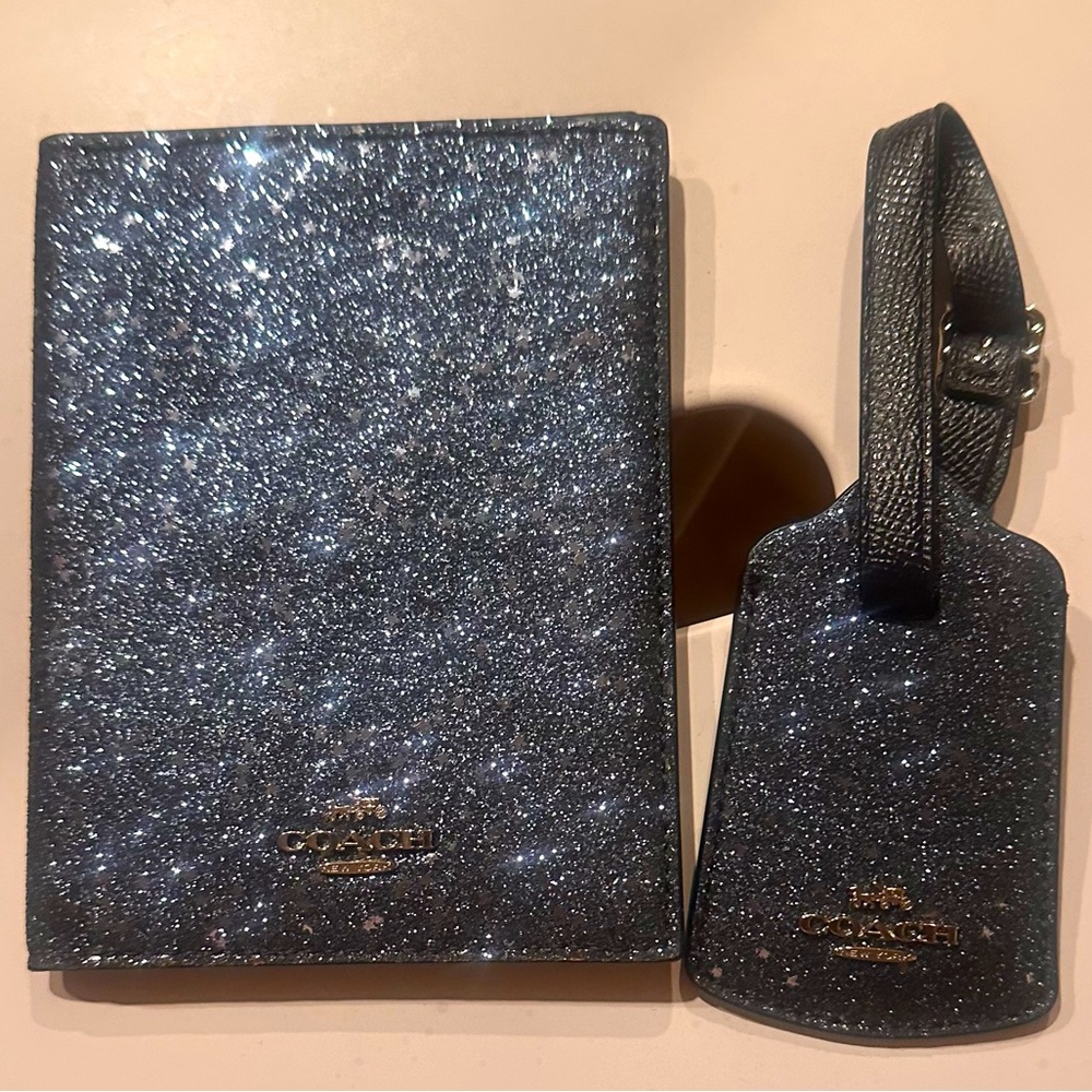 NEW * Coach Star Blue Glitter 
Passport Case & Luggage Tag